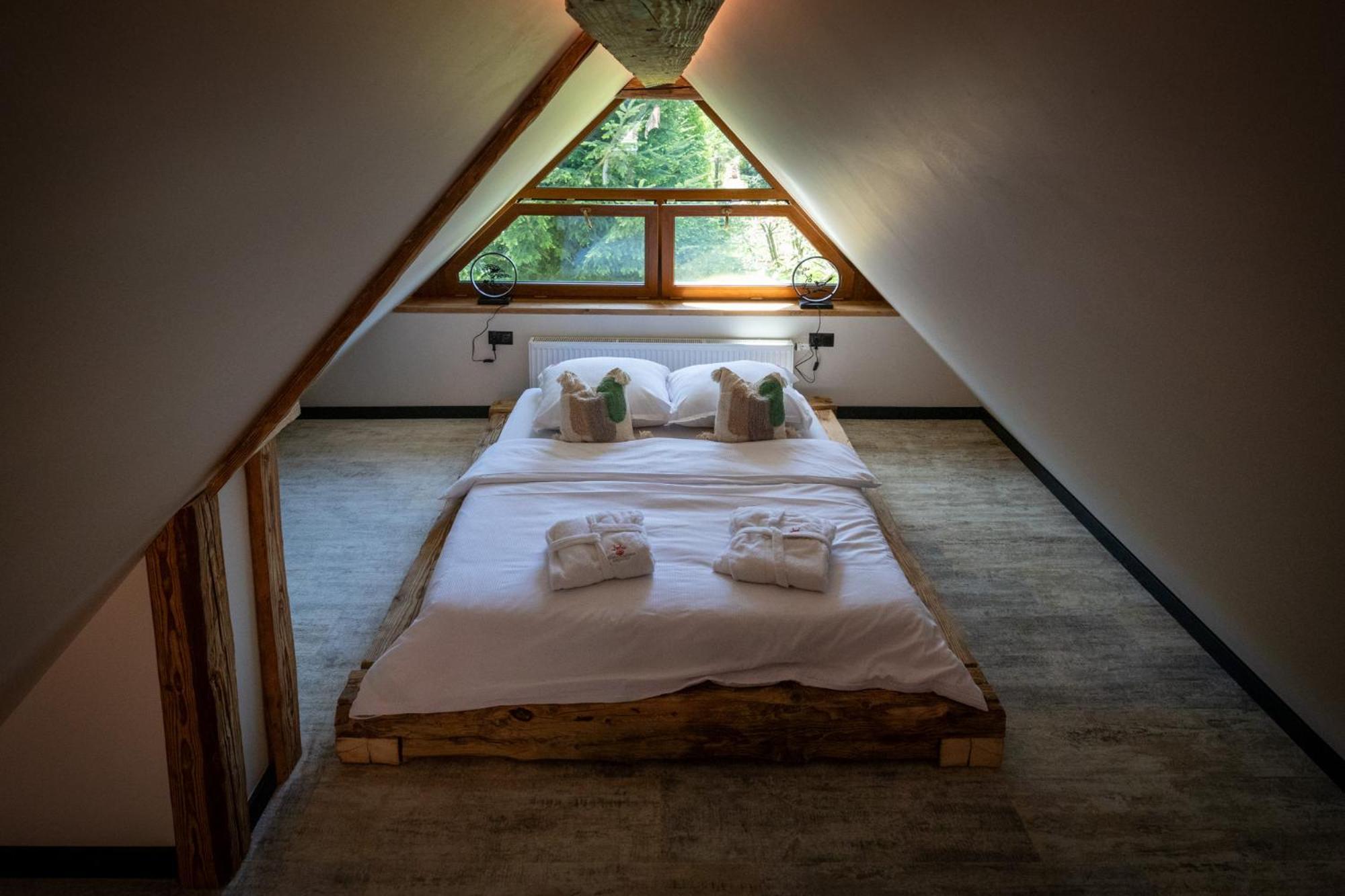 Uroczysko Villa Леско Екстериор снимка